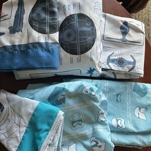 2 sets of Star Wars Themed Twin Bedding Set